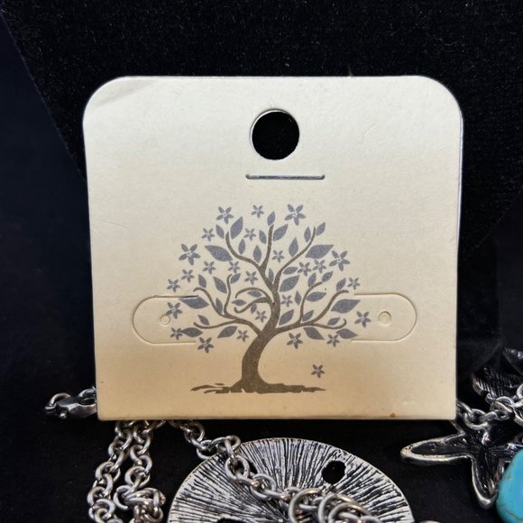 New Beach Theme Silver Tone And Faux Turquois Necklace (3734) - Picture 5 of 6